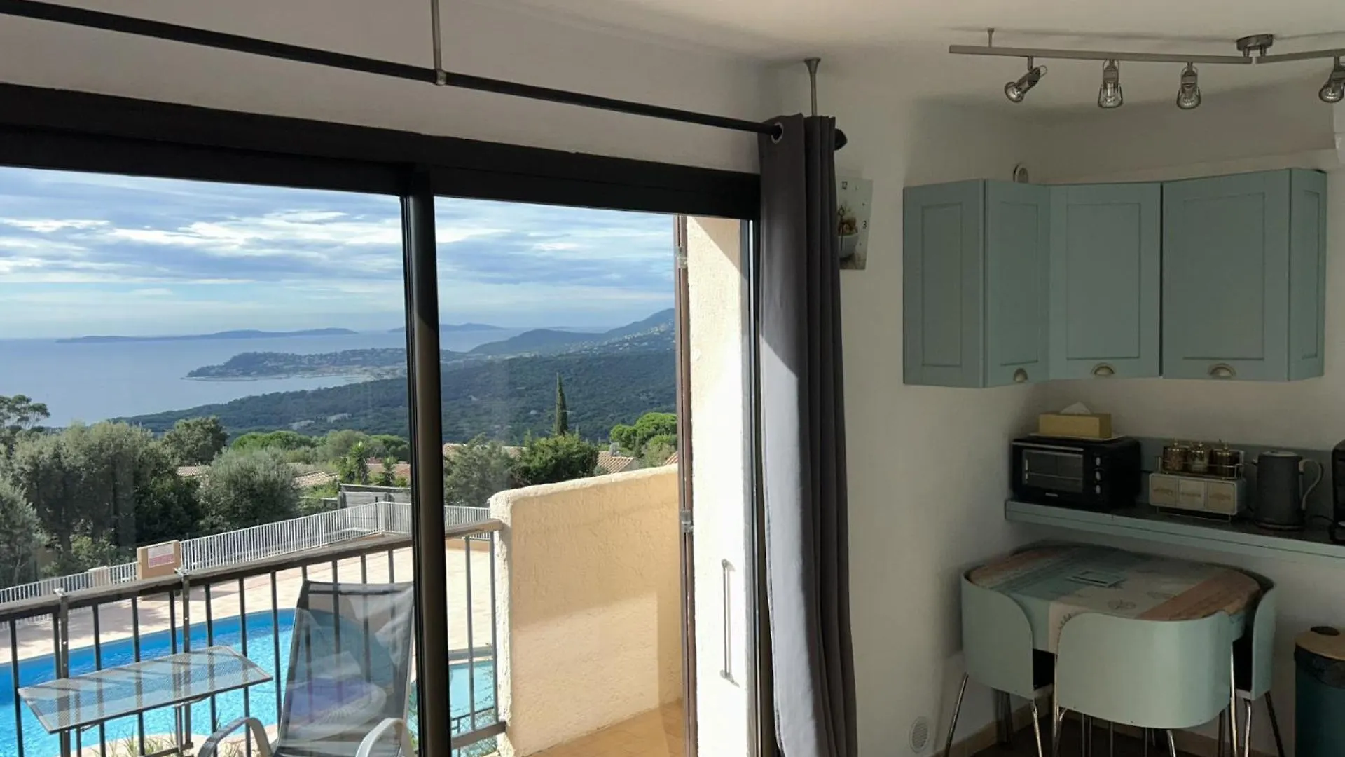 Studio Pool House Vue Mer Panoramique Amazing Sea View Wifi Linge Inclut Linen Included La Croix-Valmer